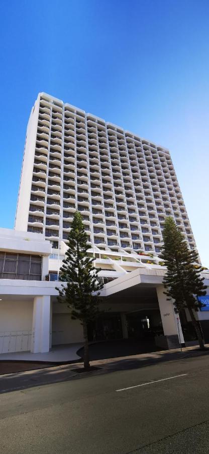 Studio 100 Meters From Beach At Surfers Paradise Hotel Gold Coast Eksteriør billede